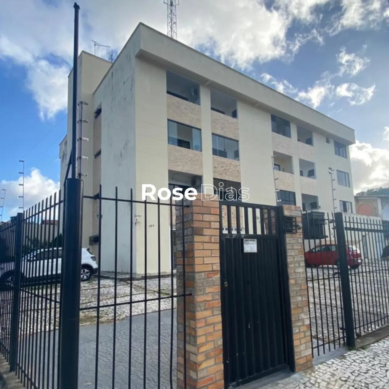 Vendo Ap de 1/4 início da Maria Lacerda