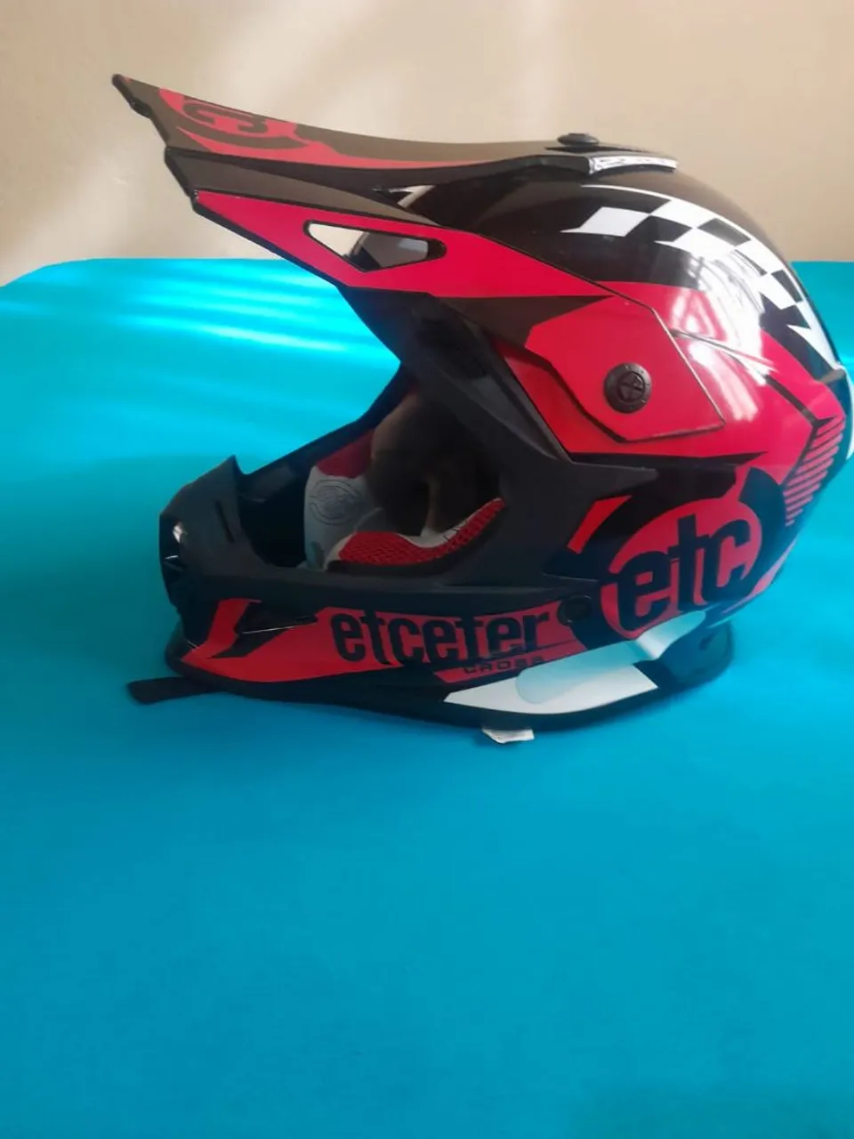 Capacete Etcetera Cross