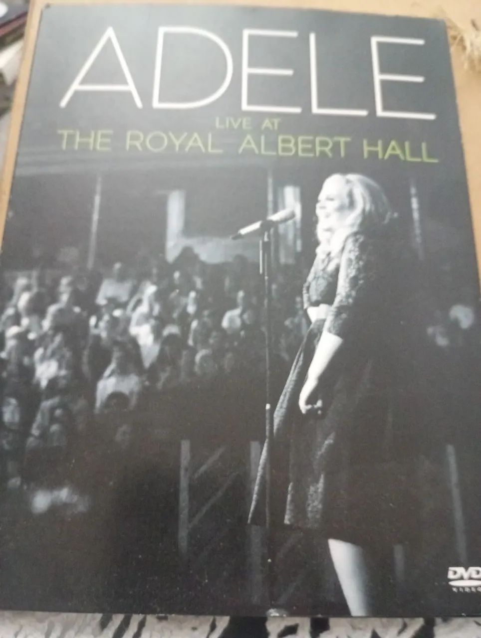 DVD  e CDAdele Live at The Royal Albert Hall
