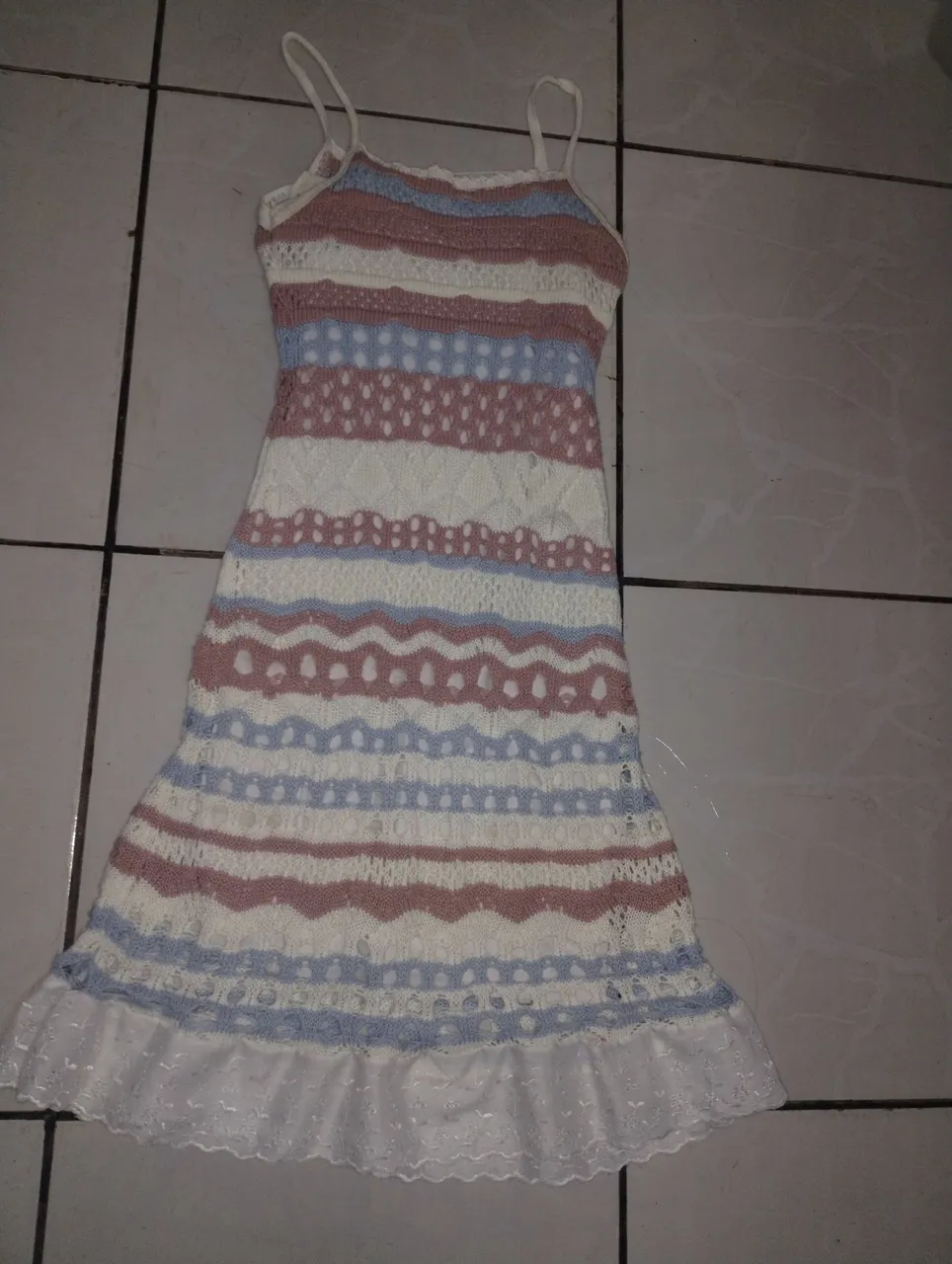 Vestido Tricot Listrado com Renda