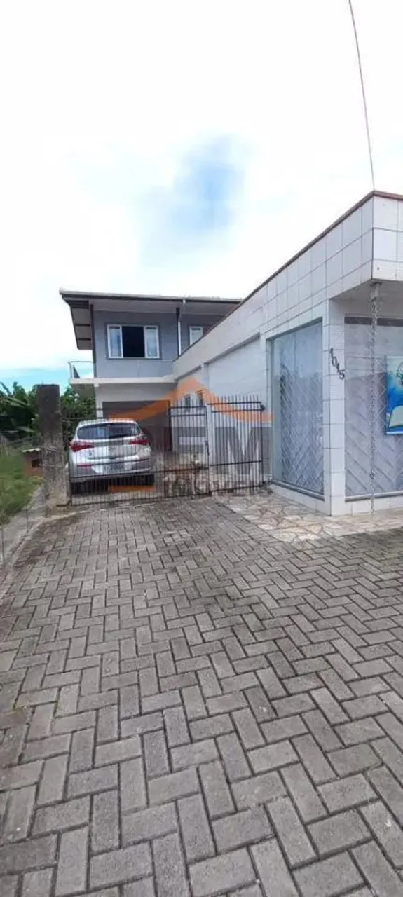 Casa com 4 dormitórios para alugar, 250 m² por R$ 3.350 - Murta - Itajaí/SC