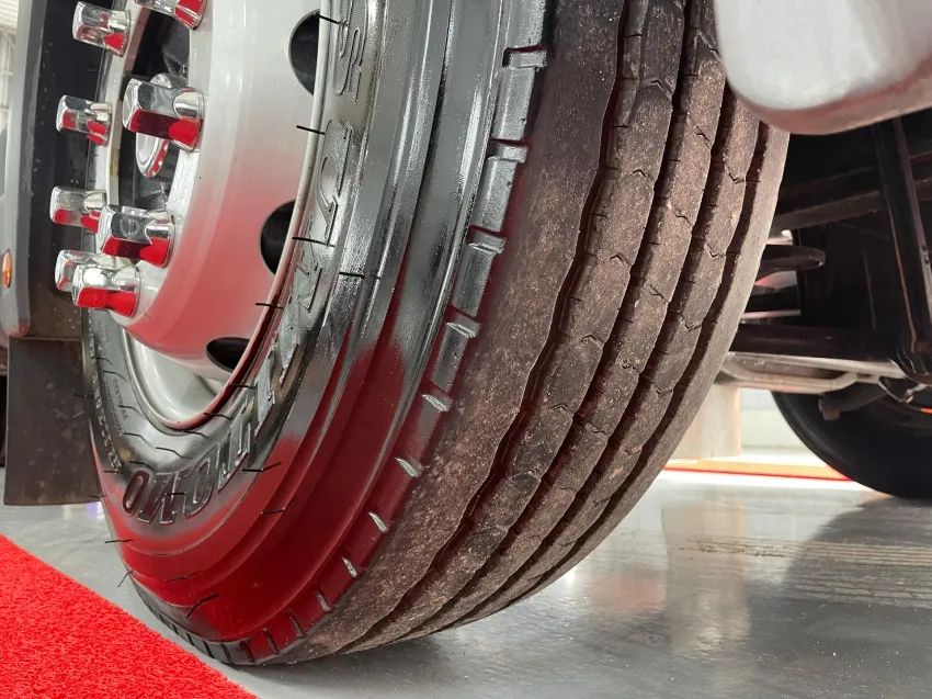 MB AXOR 2544 6X2 ANO 22 MERCEDES BRNZ SUSP MOLA - Foto 7