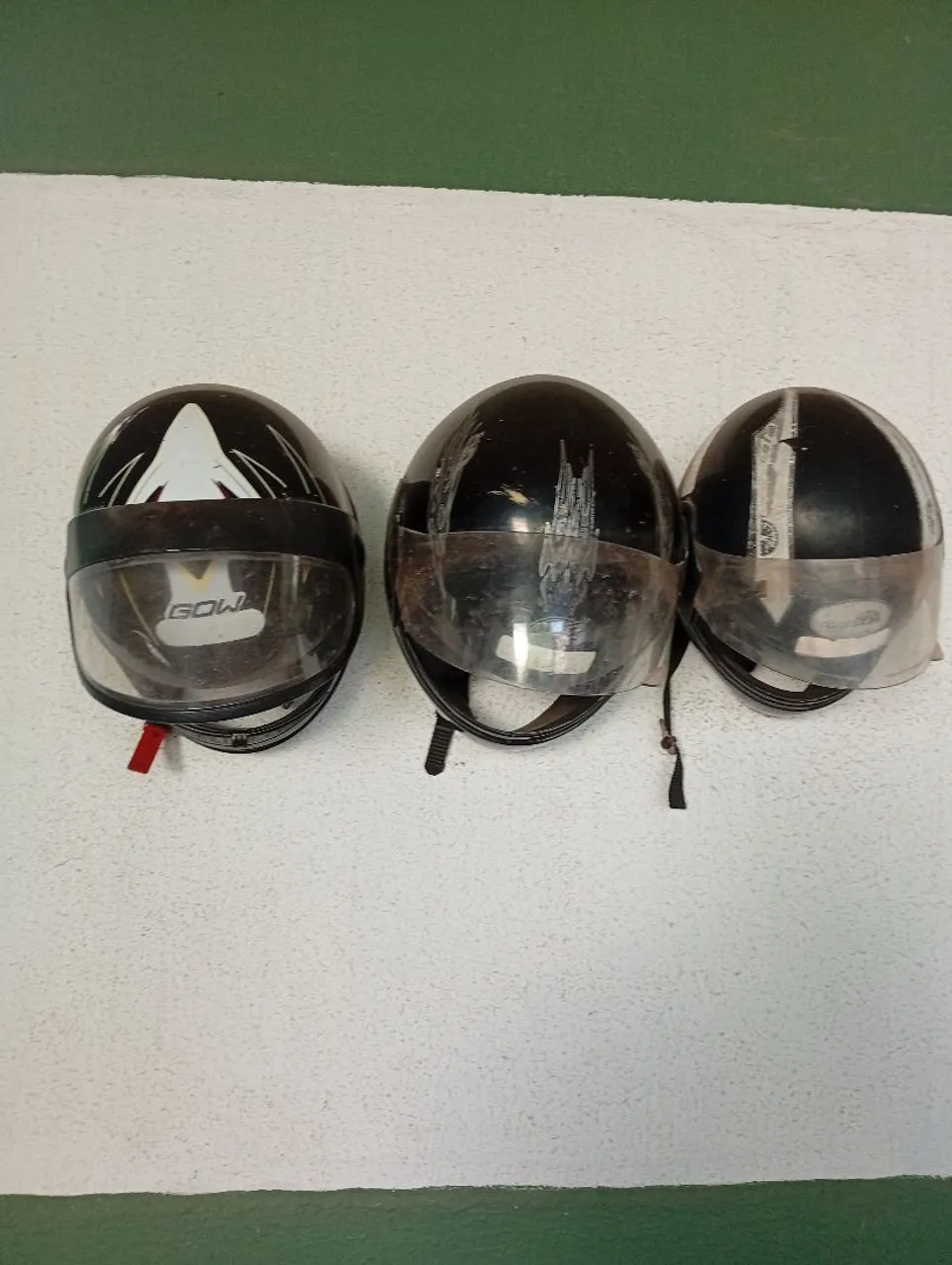 Capacetes de moto - em ótimo estado de conservação