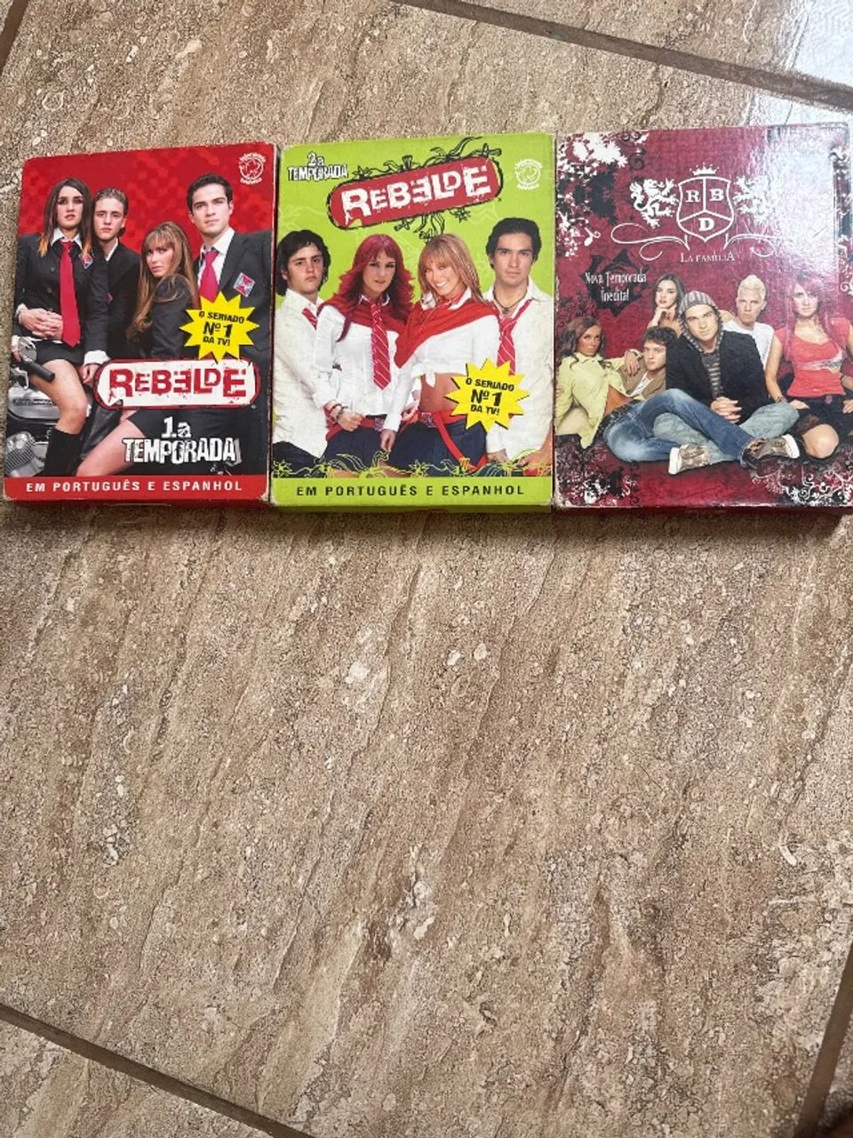 Kit Box DVD Rebelde e RBD La Familia