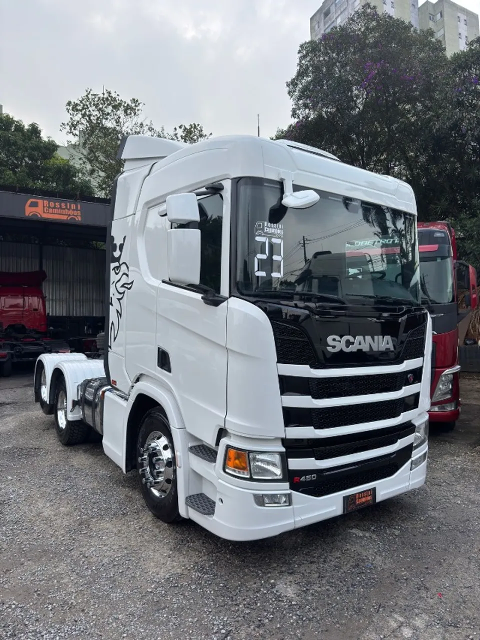 Scania R450 2023 6x2 com Retarder