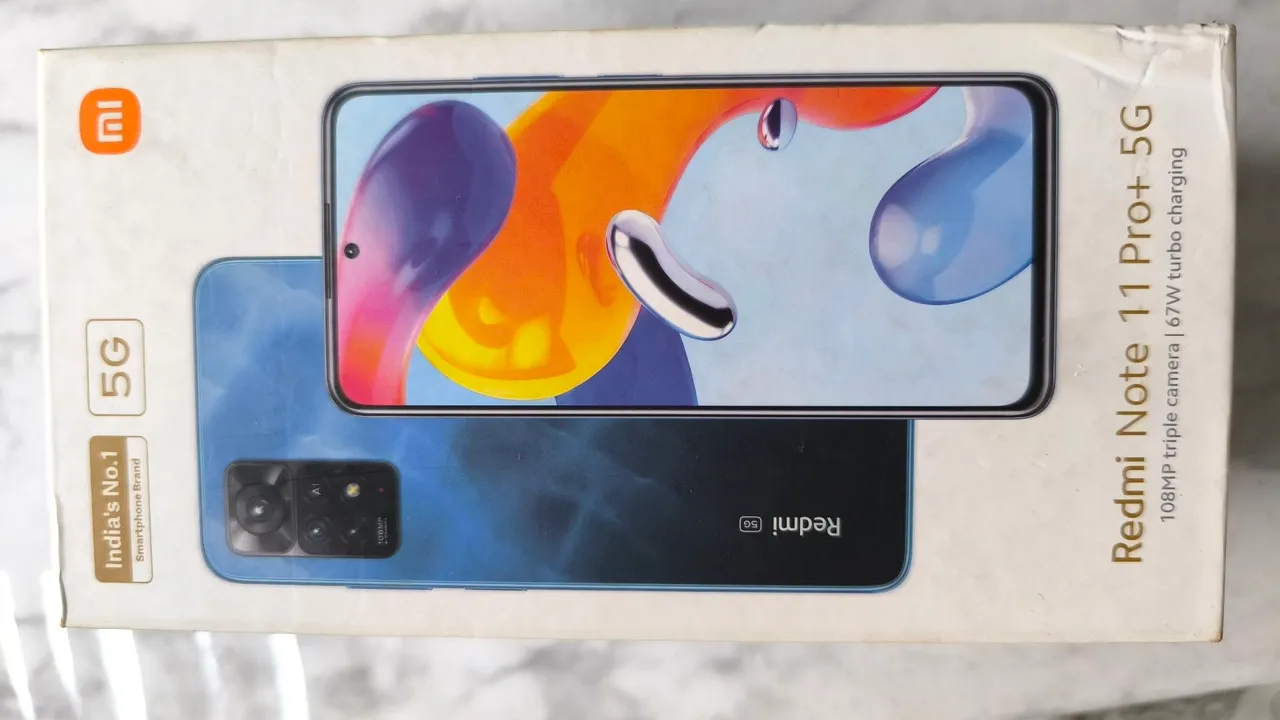 Redmi note 11+ não tem um arranhão e vai com uma capa ante impacto