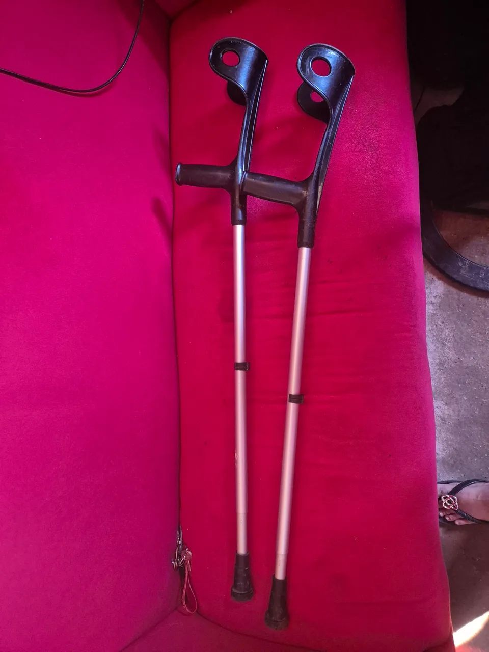 Par de Muletas Auxiliares de Alumínio - Foto 3