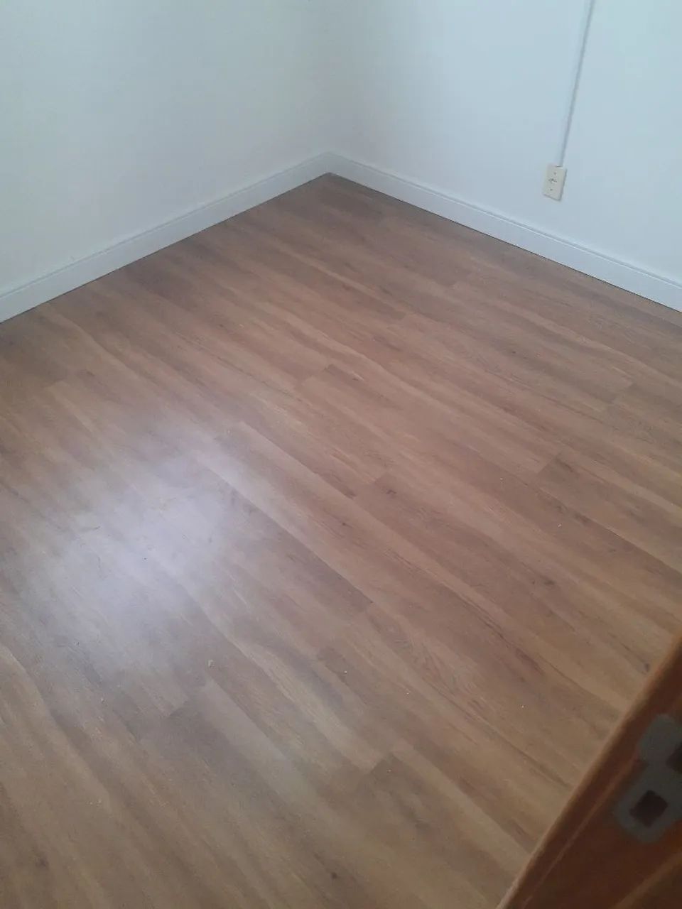 Instalação de Piso Vinilico e Laminado - Foto 3