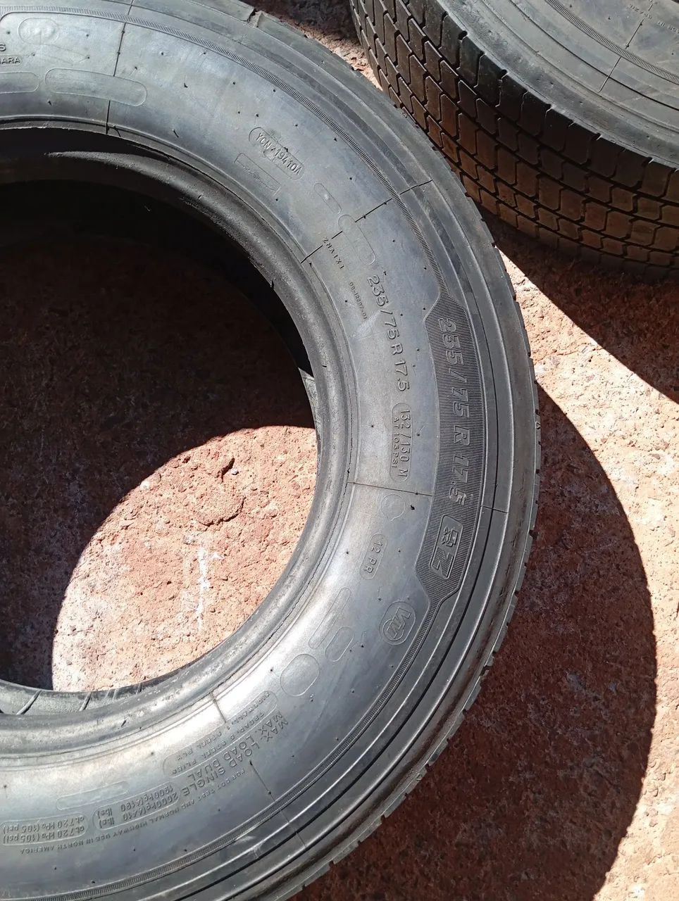Pneus para caminhão235/75R17 - Foto 3