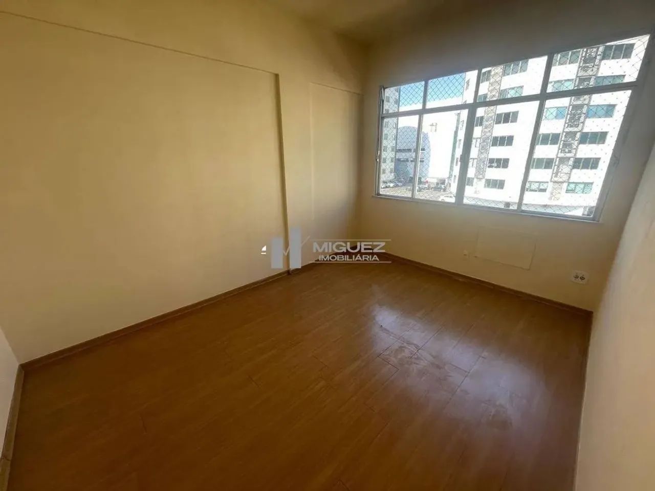 Apartamento para alugar debruçado no Shopping Tijuca! Sala 2 quartos com 1 vaga! - Foto 11