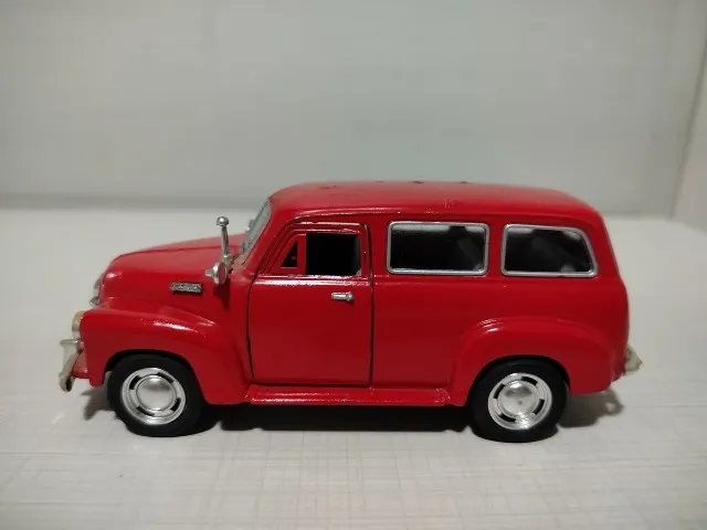 Miniatura Chevrolet Suburban 1993 Sunnyside 1/24 - Hobbies e