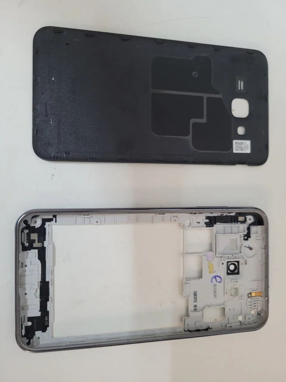 Aro samsung J7 e tampa traseira preta. - Foto 2
