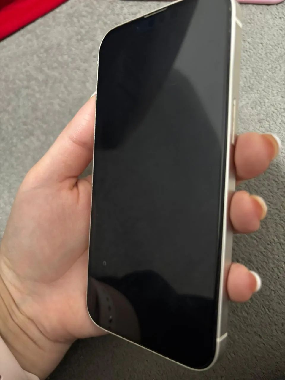 iPhone 1364315886922625123