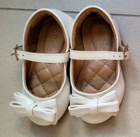 Sapato branco de verniz Lupie para bebê - tam 17/18