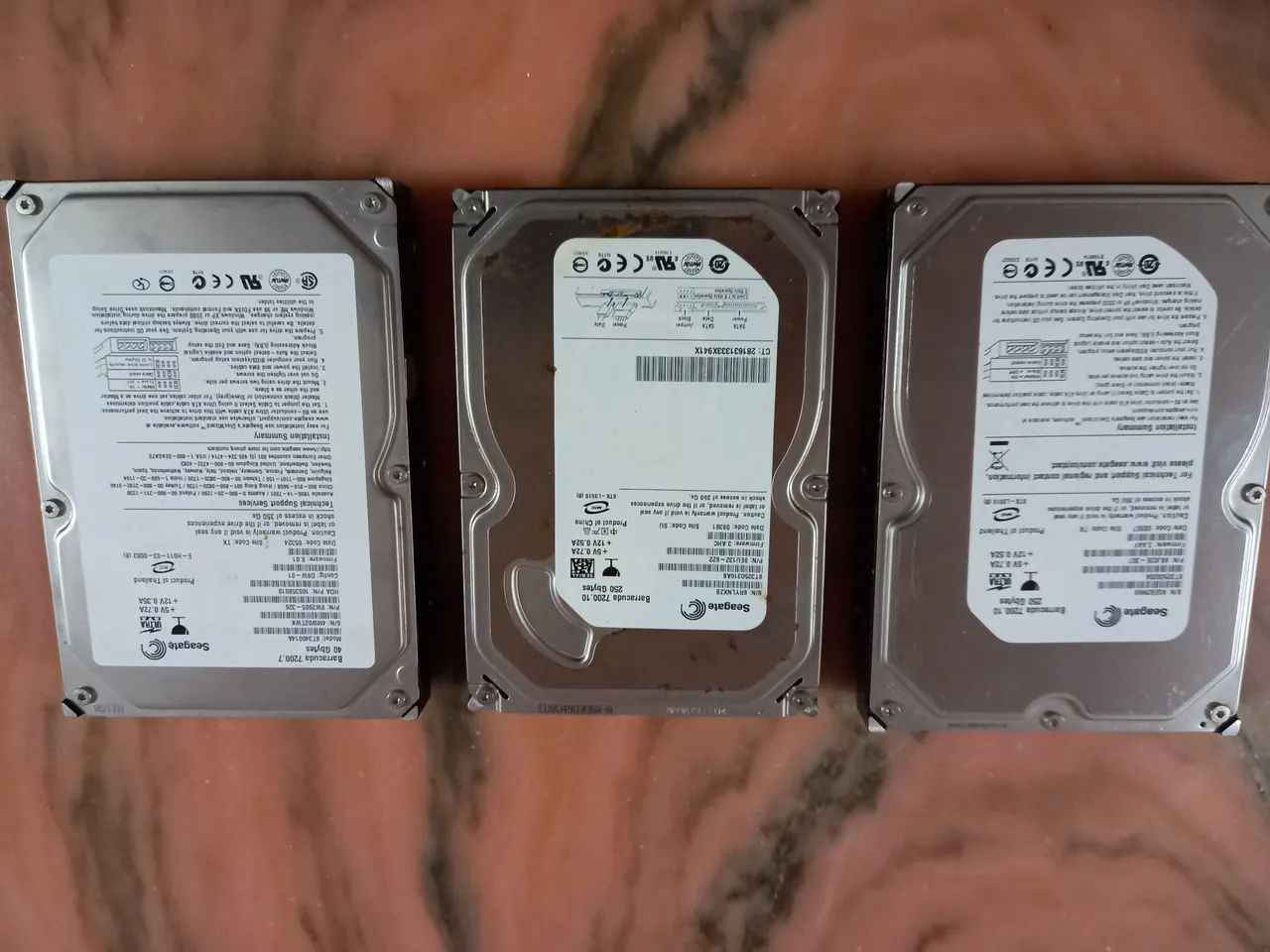 HDDs Seagate Barracuda 250GB e 40GB