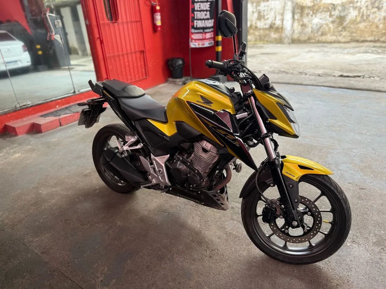 Honda Cb300f 2023 2.000km 1 mil entrada Aércio veículos  - Foto 2