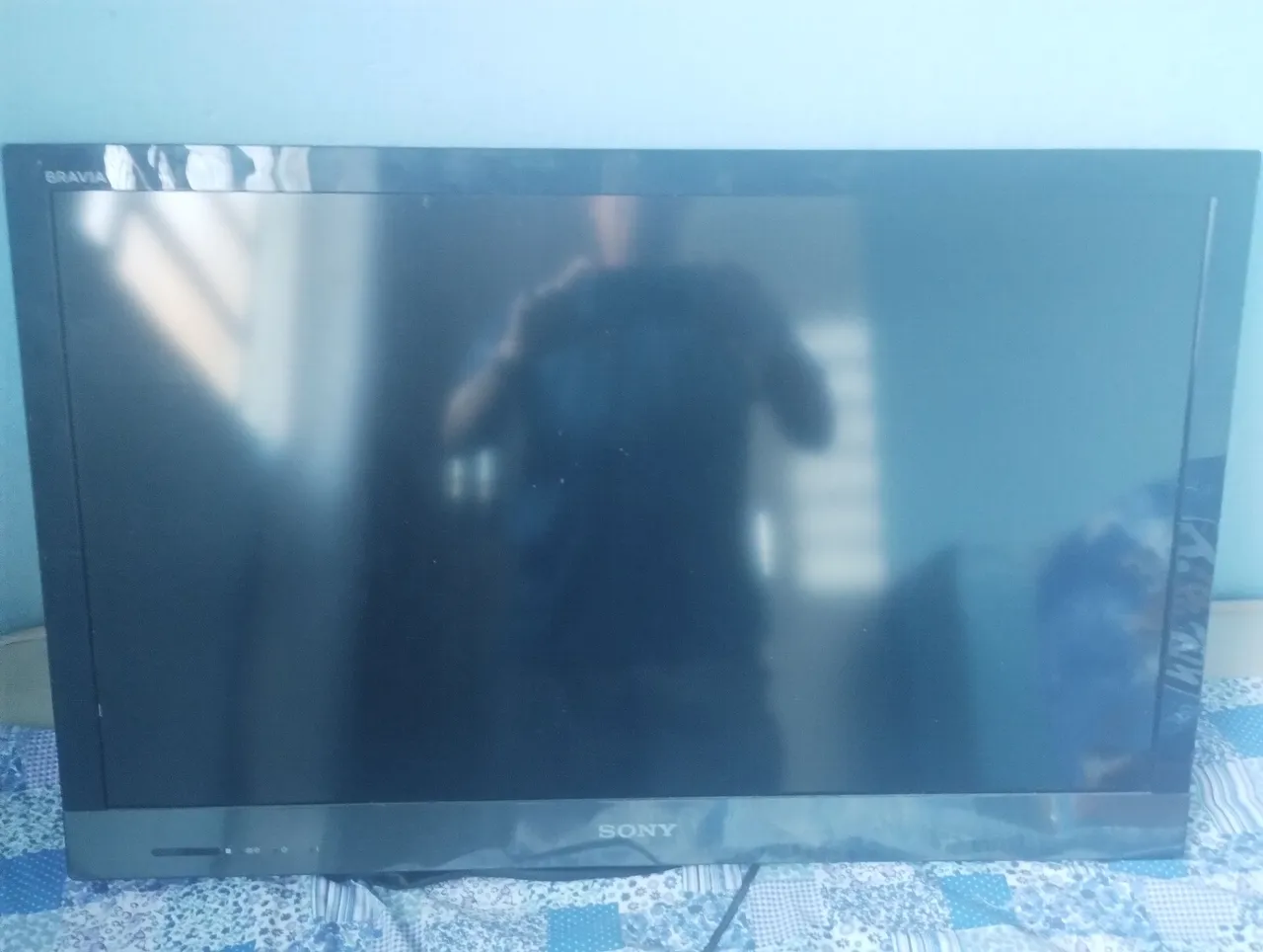 TV Sony Bravia 32" com defeito