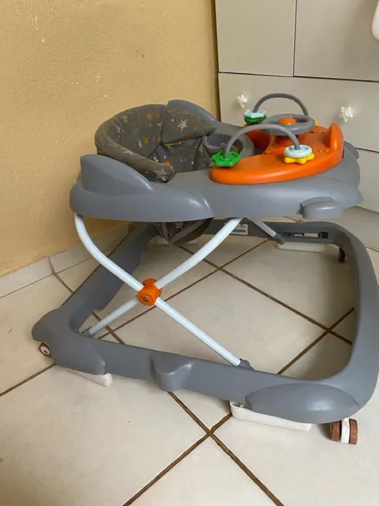 Andador para bebê - Divertido e seguro - Foto 5