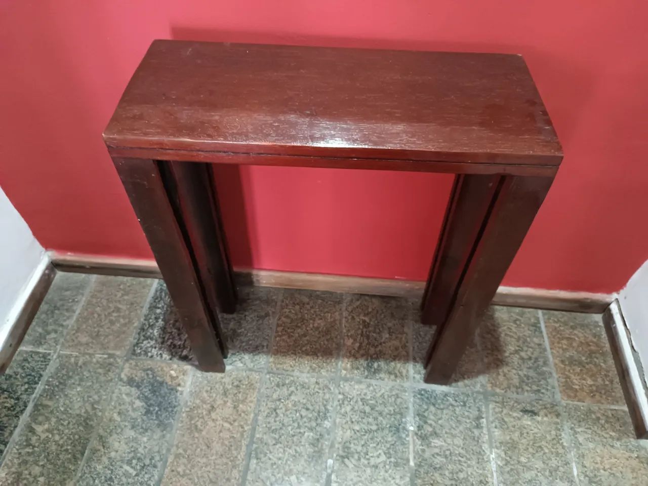 Mesa decorativa em madeira maciça - Foto 2