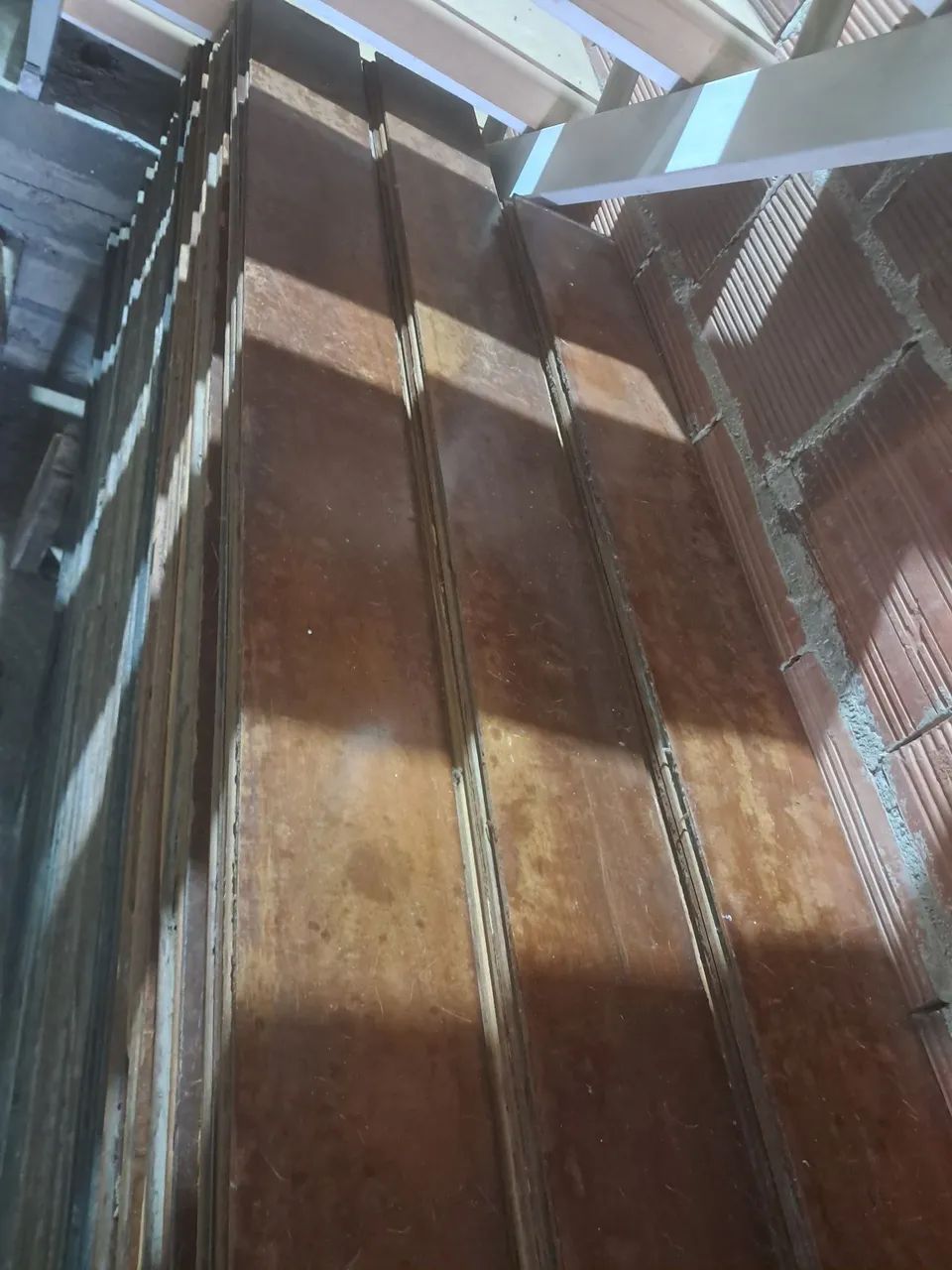 Lotes de assoalho ipê medidas variadas.