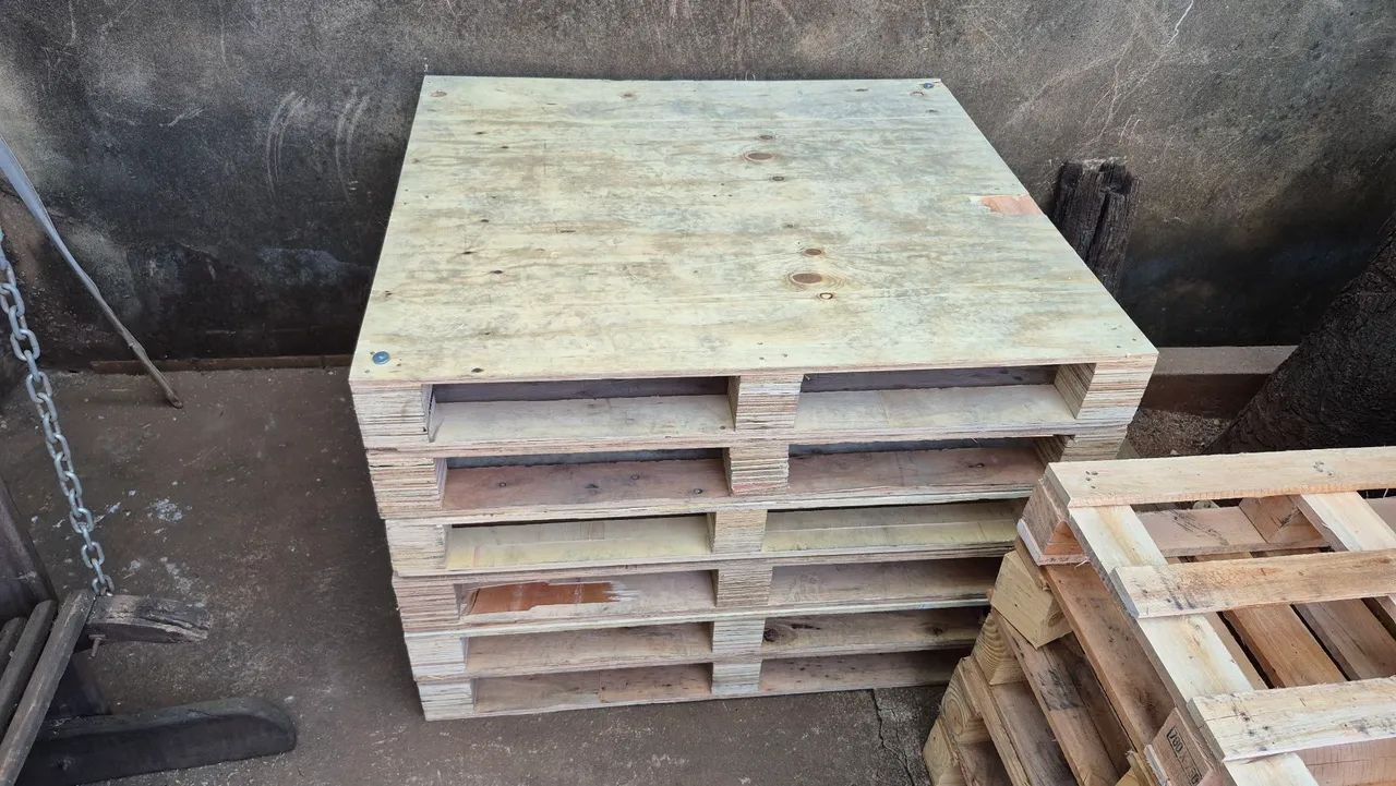 Pallets de compensado, medida 1.10 por 1mt. 
