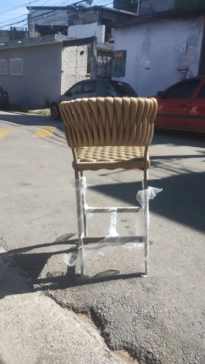 Banqueta em alumínio revestimento corda náutica 