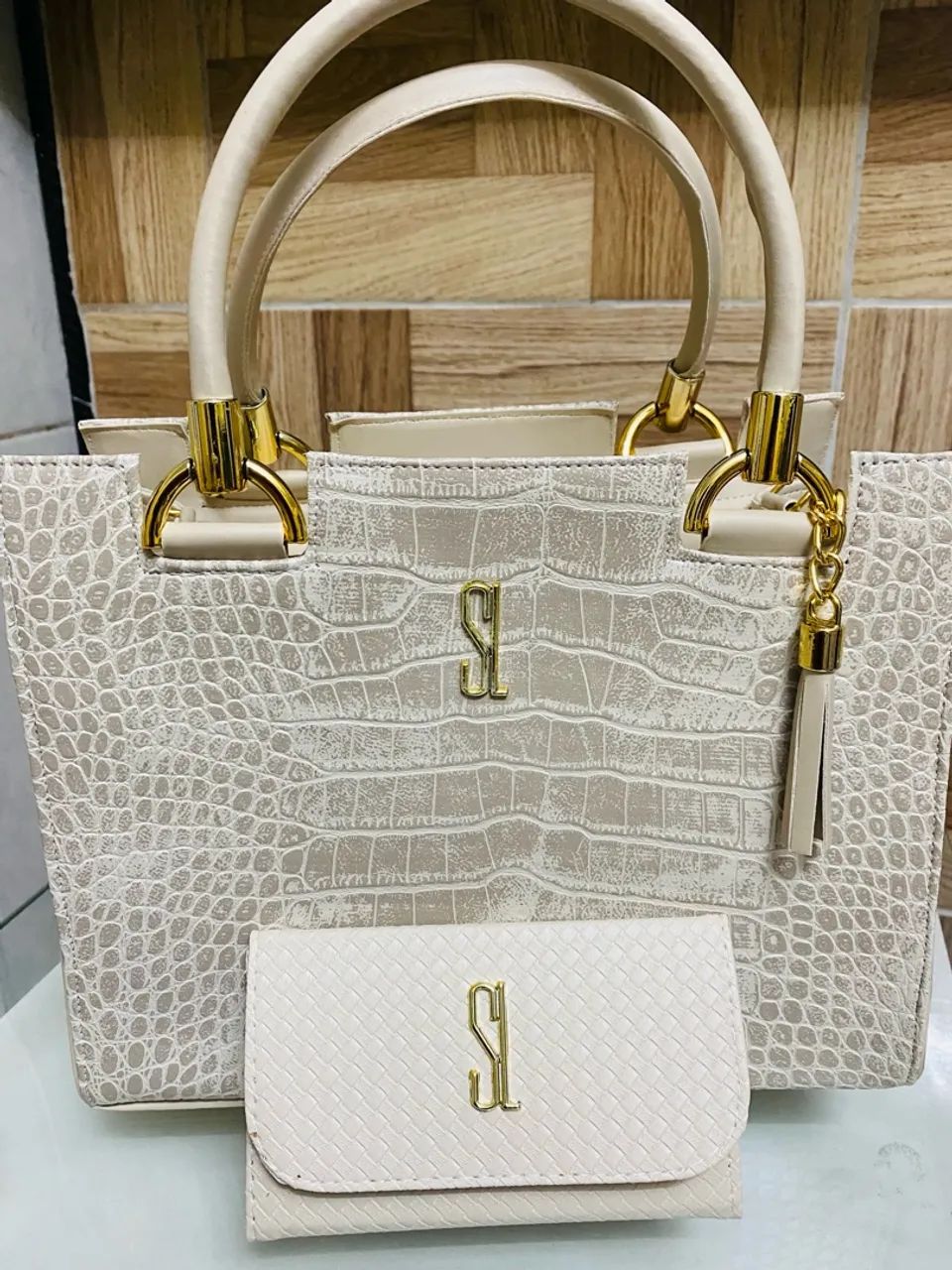 Bolsa Feminina Colorida com Design Moderno - Foto 4