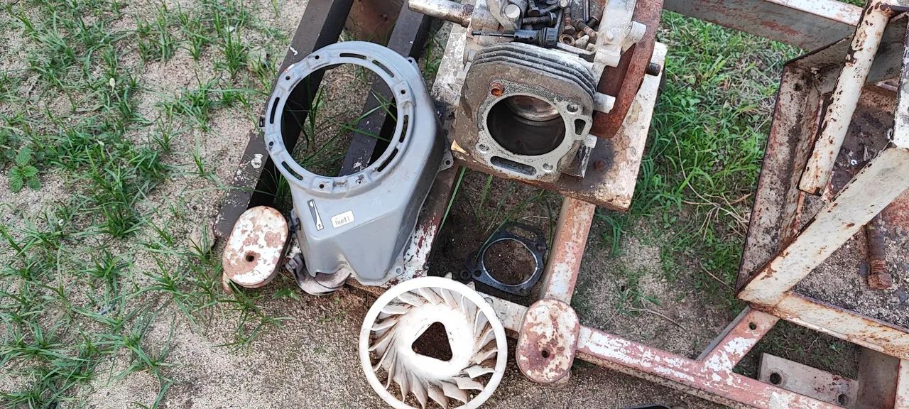 Motor estácionario branco 390cc