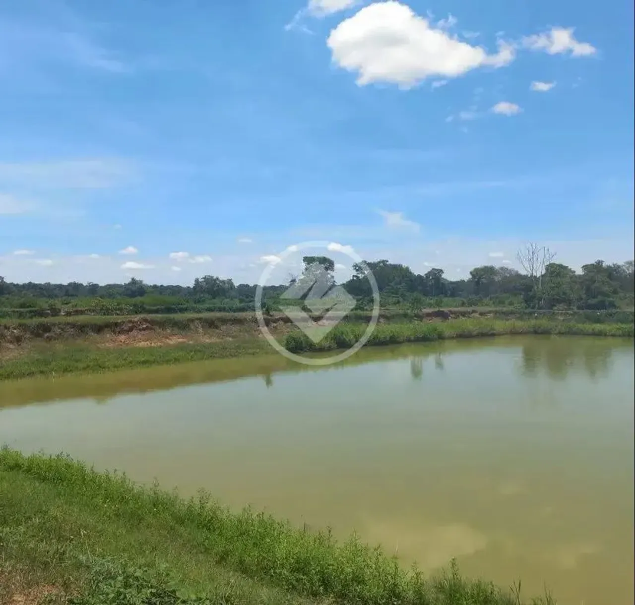 FAZENDA COM ESTRUTURA PARA PISCICULTURA E EUCALIPTO - R$ 3.200.000,00 - SANTO ANTONIO LEVE