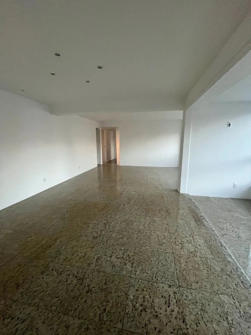 Excelente apartamento 4 quartos sendo 3 suítes próximo ao Colégio Santa Maria, lazer - Foto 3