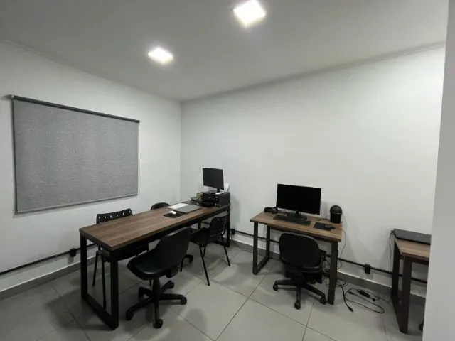 Aluga-se sala privativa em Coworking