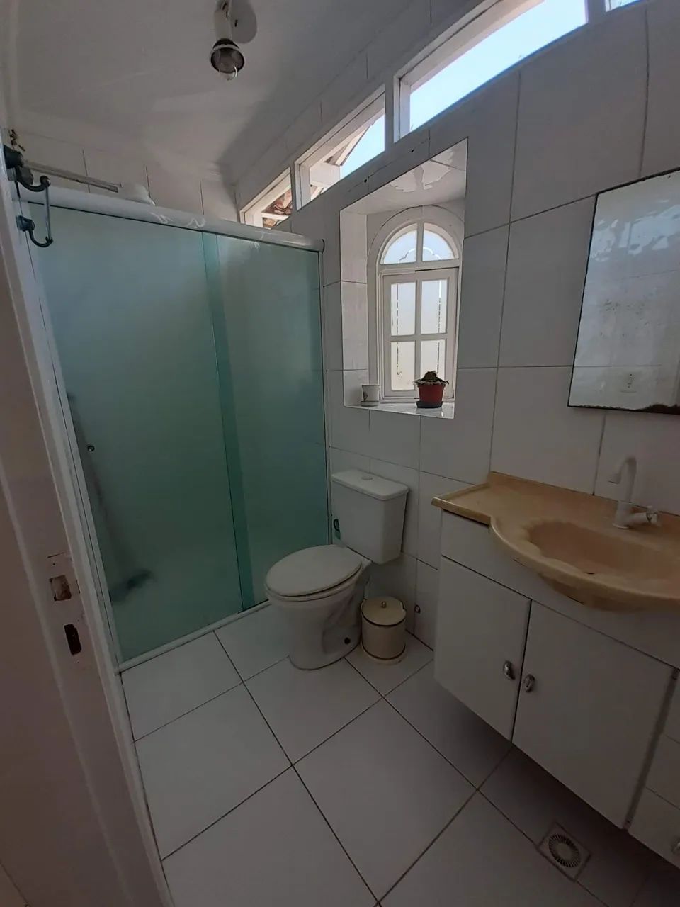 Temporada Alugo Suíte P/Casal 1 Quadra da Praia do Tombo, Guarujá-SP. - Foto 3