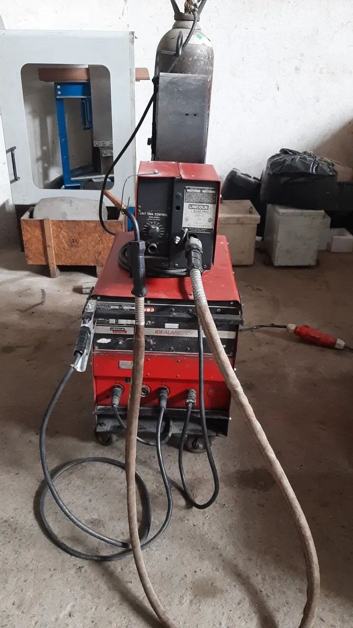 Máquina de Solda MIG/MAG Lincon Cv 400 - Foto 4