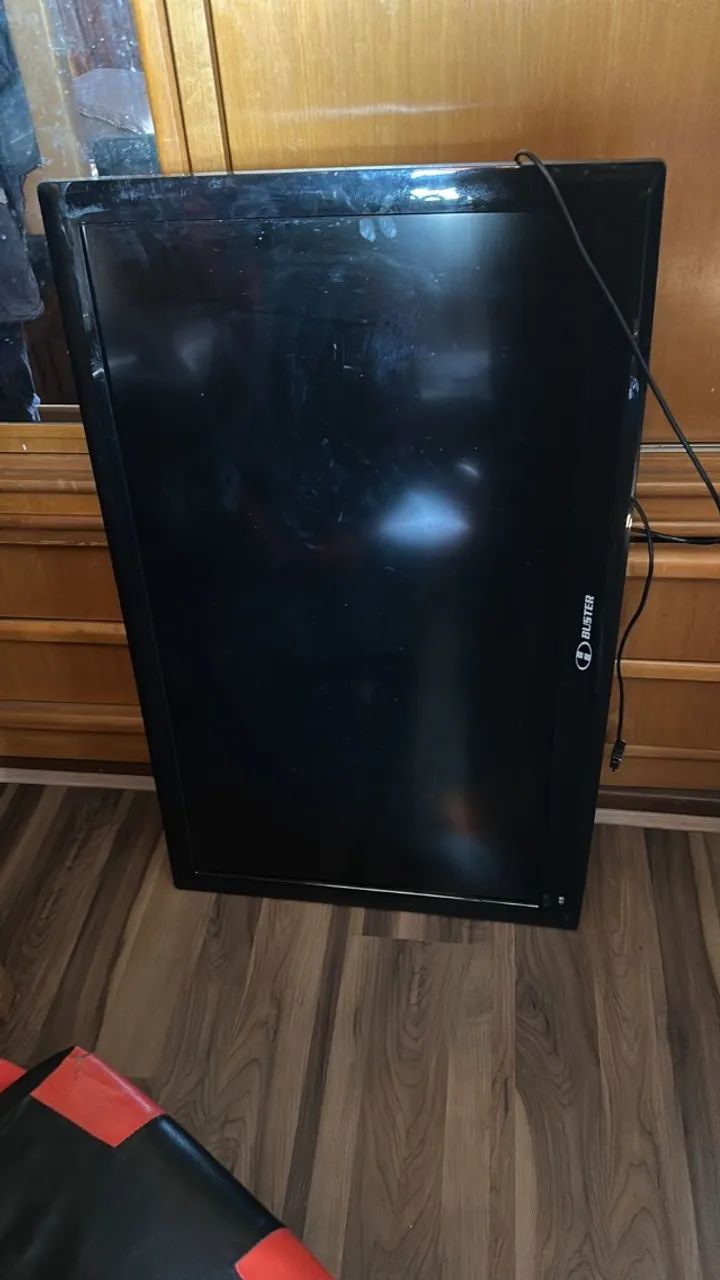 TV Buster 42 Polegadas com Defeito na Placa