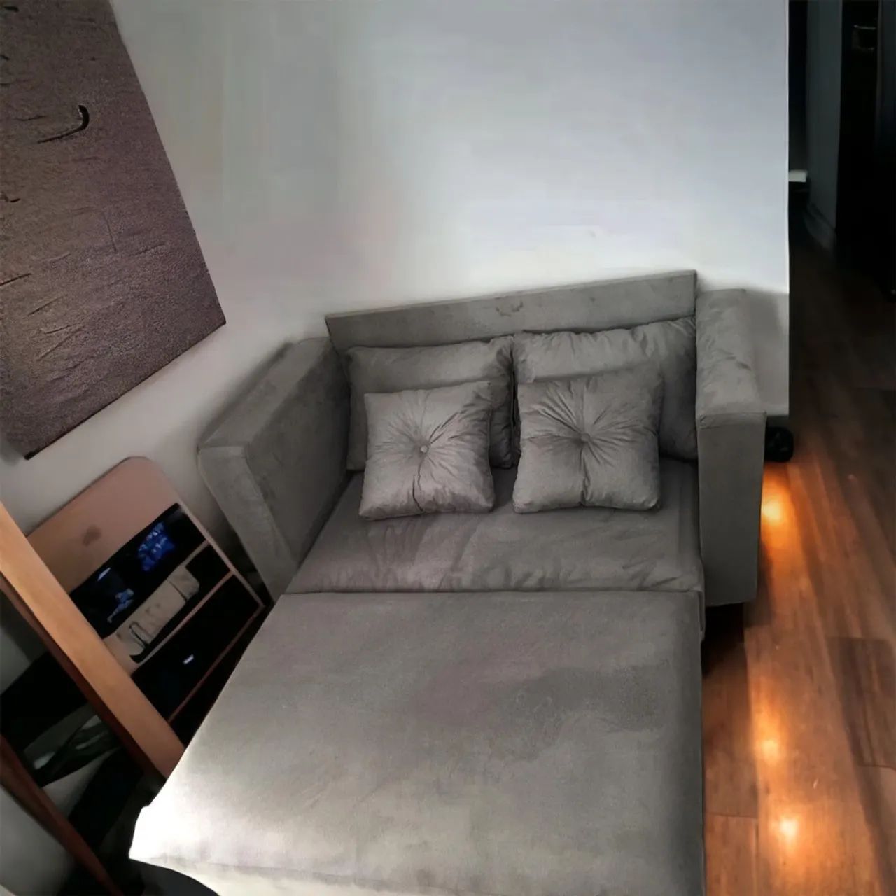 Sofá Cama 2 lugares braço largo 4 almofadas novos - Foto 4