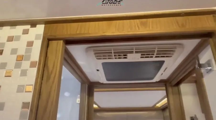 Mothorhome Globe 7,5 m, tudo Dometic e Victron.  - Foto 3