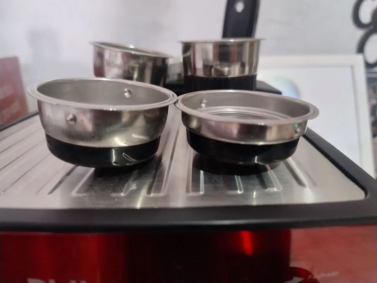 Cafeteira Elétrica Expresso Philco 20 Bar Compatível c/3 Corações e Nespresso + Acessórios - Foto 5