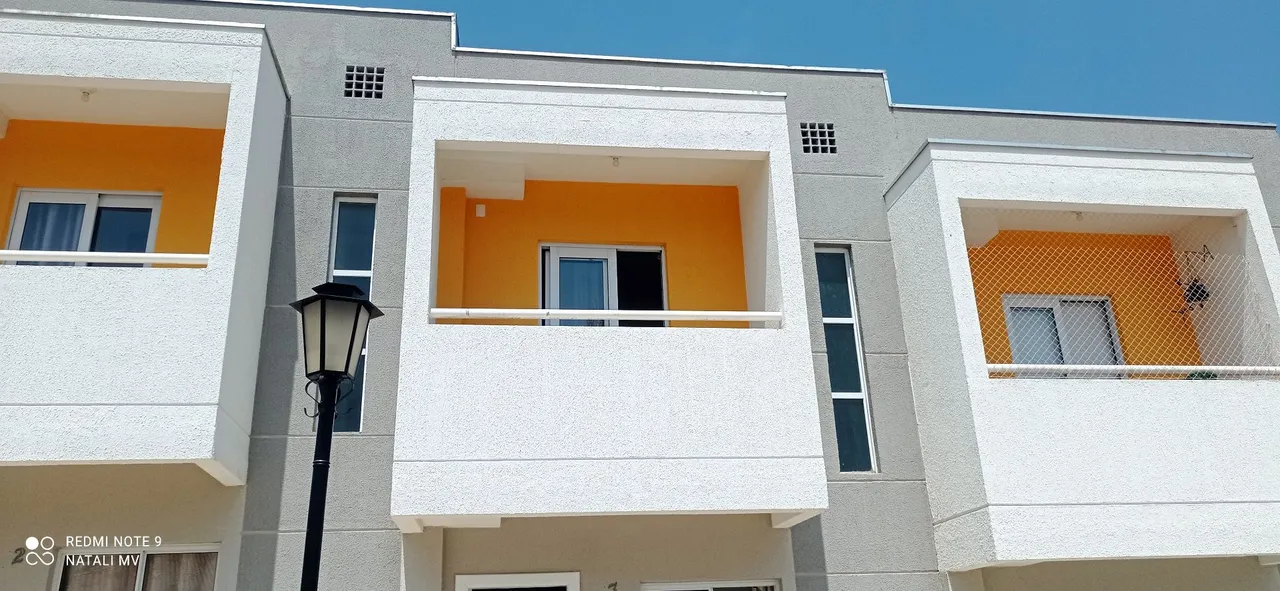 Vendo/Alugo casa sobrado 2 quartos