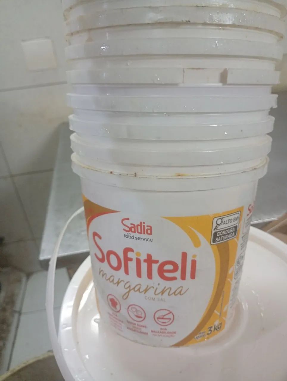 Balde grande de 14kg e Balde pequeno de 3 kg e sacos de farinha de 25kg para entulho etc - Foto 4
