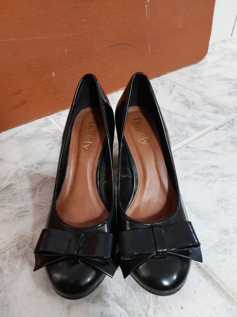 Sapatos Pretos com Laço marca Dariely - Foto 3