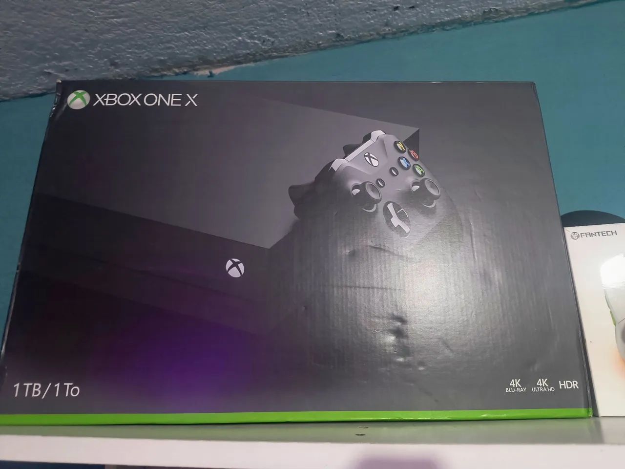 Xbox One X 1TB Preto - 1 controle  - Foto 2