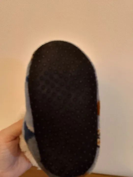 Pantufas infantis com estampa de borboletas Tam 25 - Foto 3