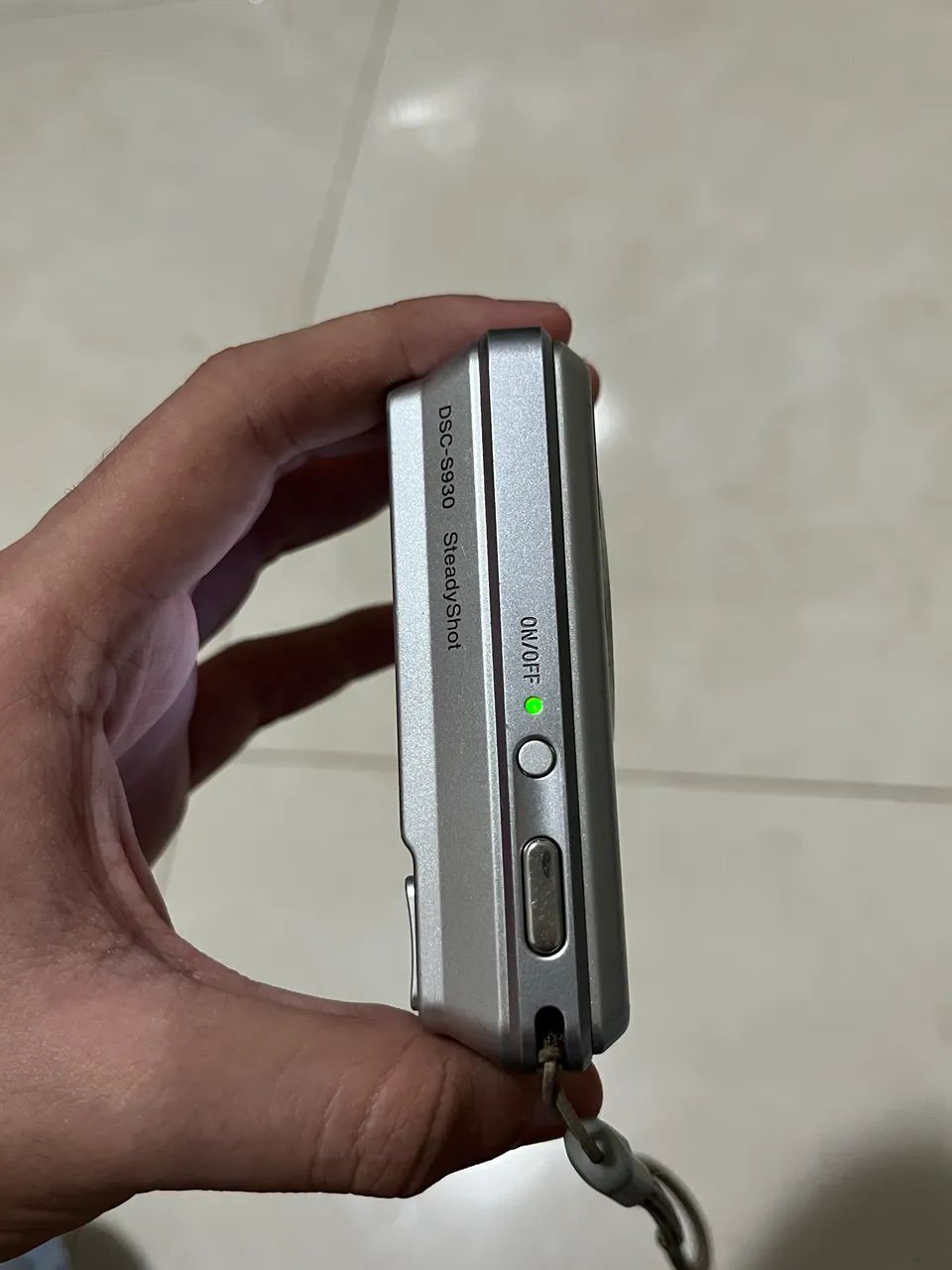 Câmera Sony Cyber-shot DSC-S930 + Cartão Original - Estética retrô - muito conservada - Foto 6