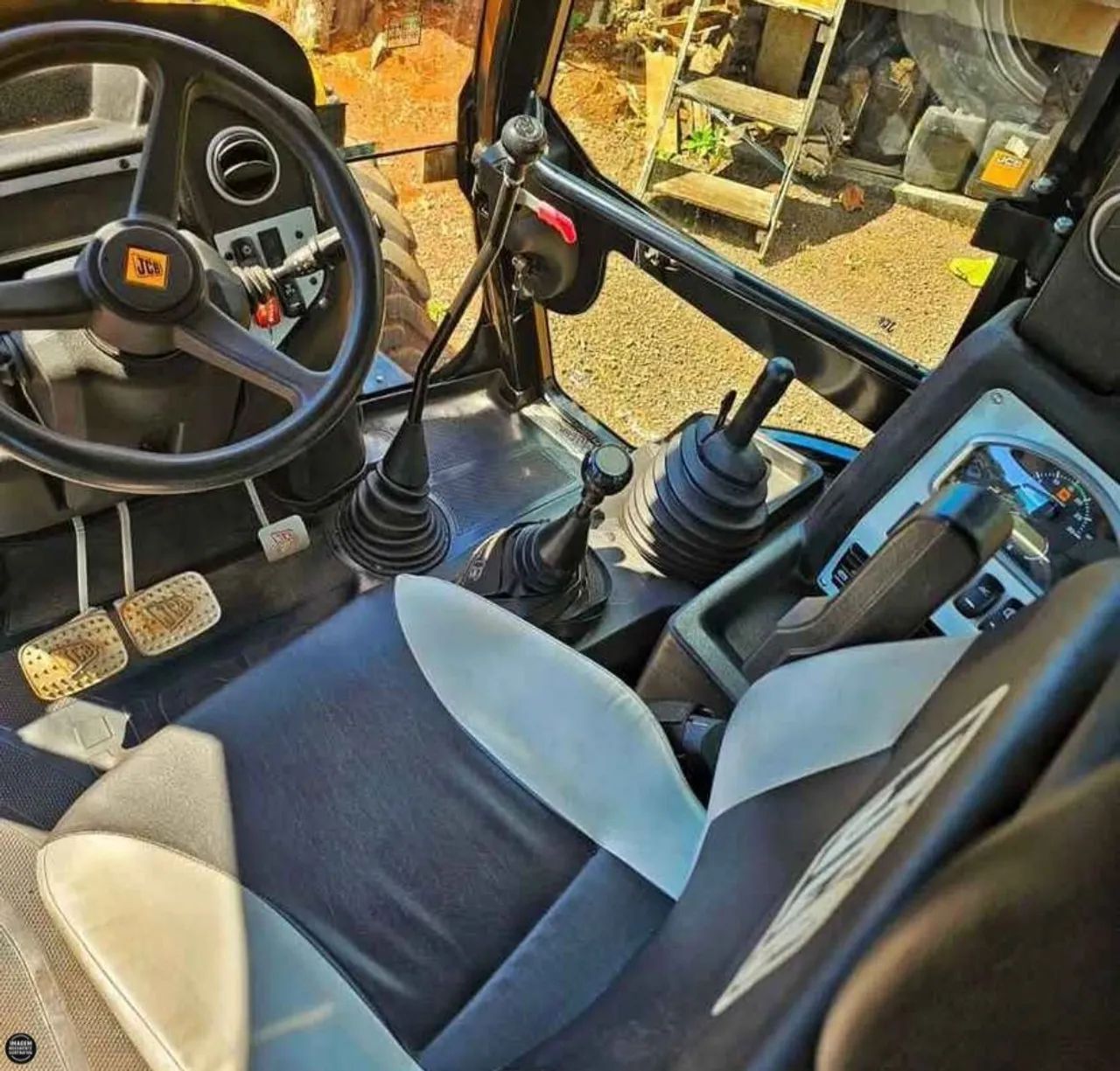Retroescavadeira JCB à venda! - Foto 4