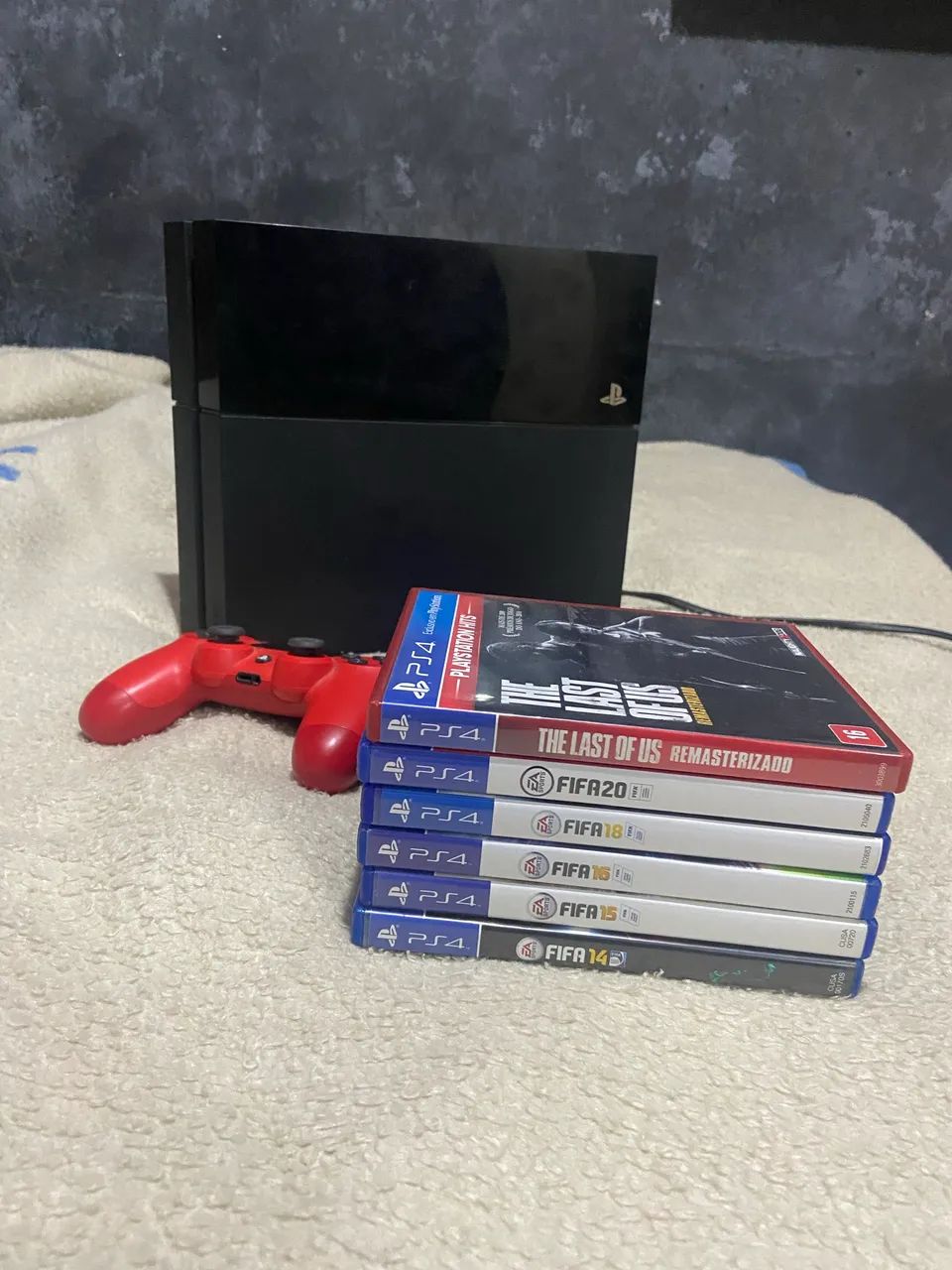 Ps4 + 2 controles e jogos - Foto 2