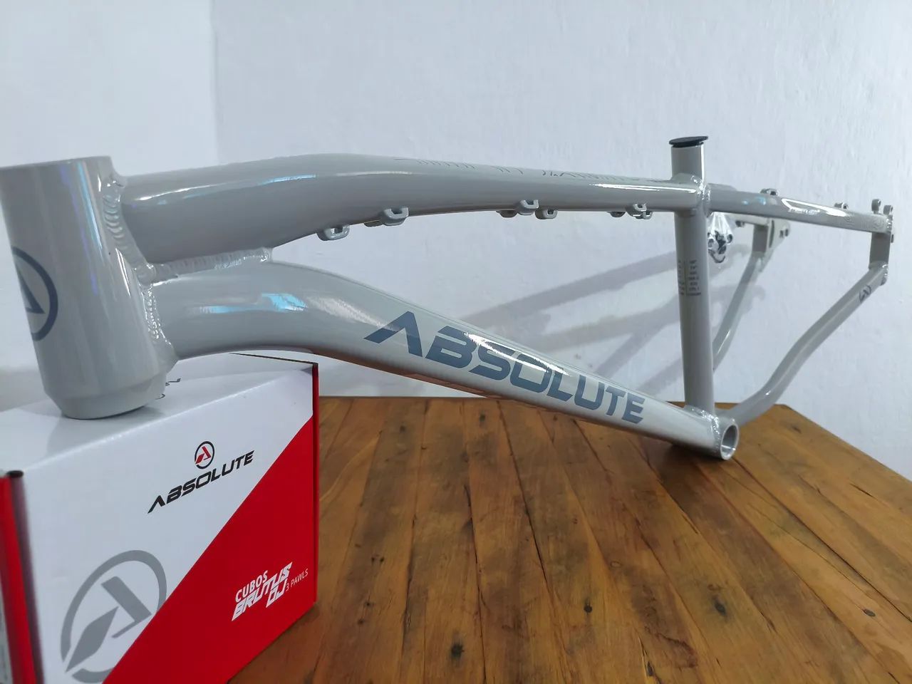 Quadro absolute Brutus aro 26 Cinza