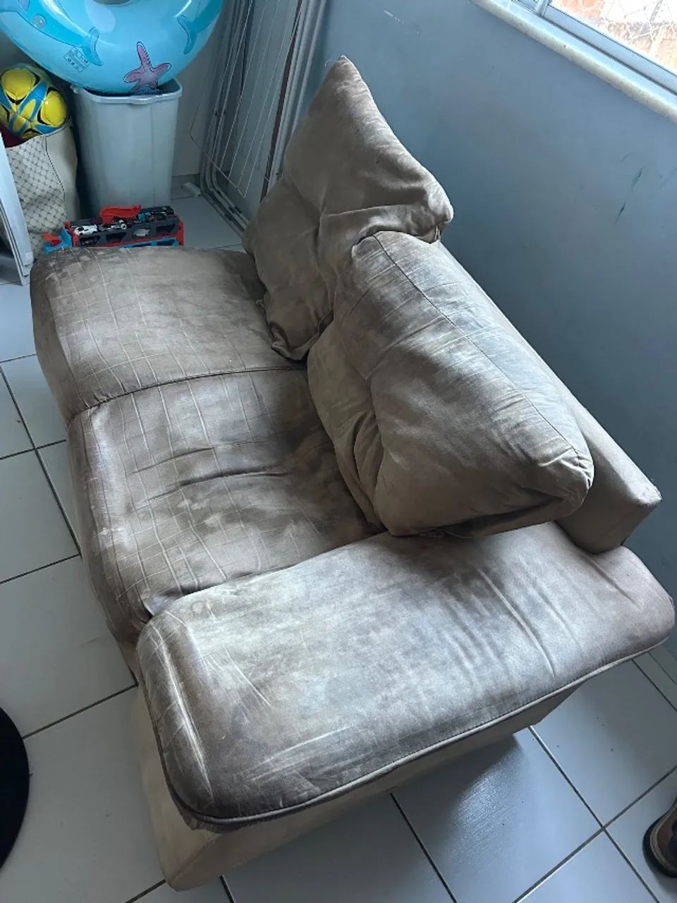 Sofá em L 5 lugares para reformar - Foto 5