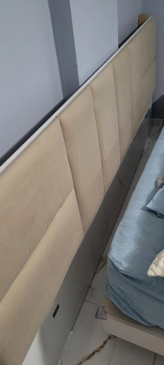 Cabeceira suspensa para Cama Queen Malibu Branco / Bege Claro