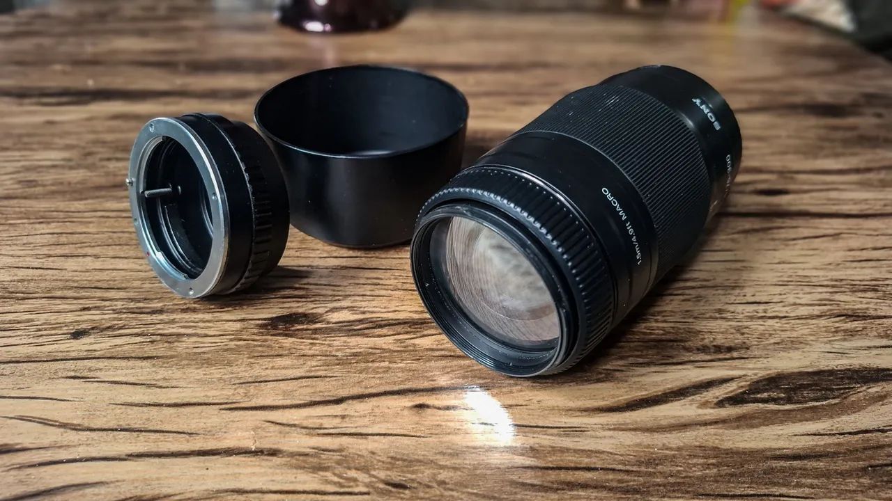 Lente 75 300 4.5 5.6 sony + adaptador  - Foto 3