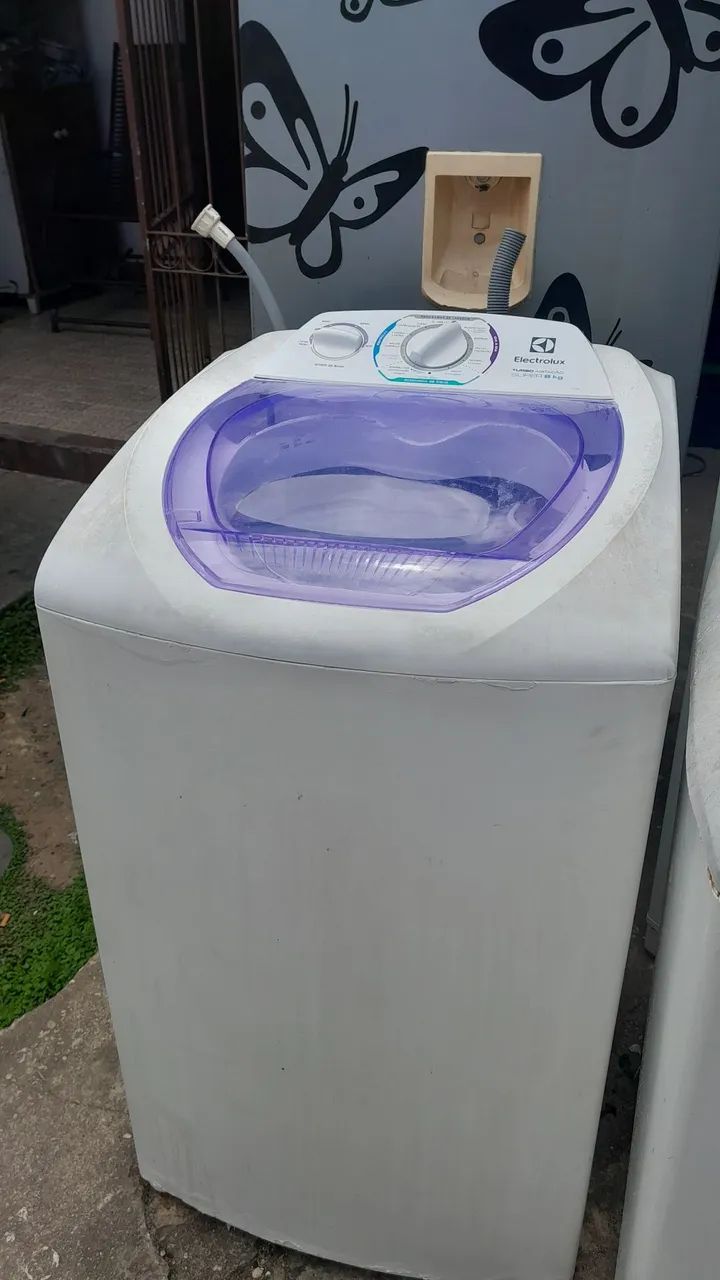 Máquina de lavar Electrolux conservada